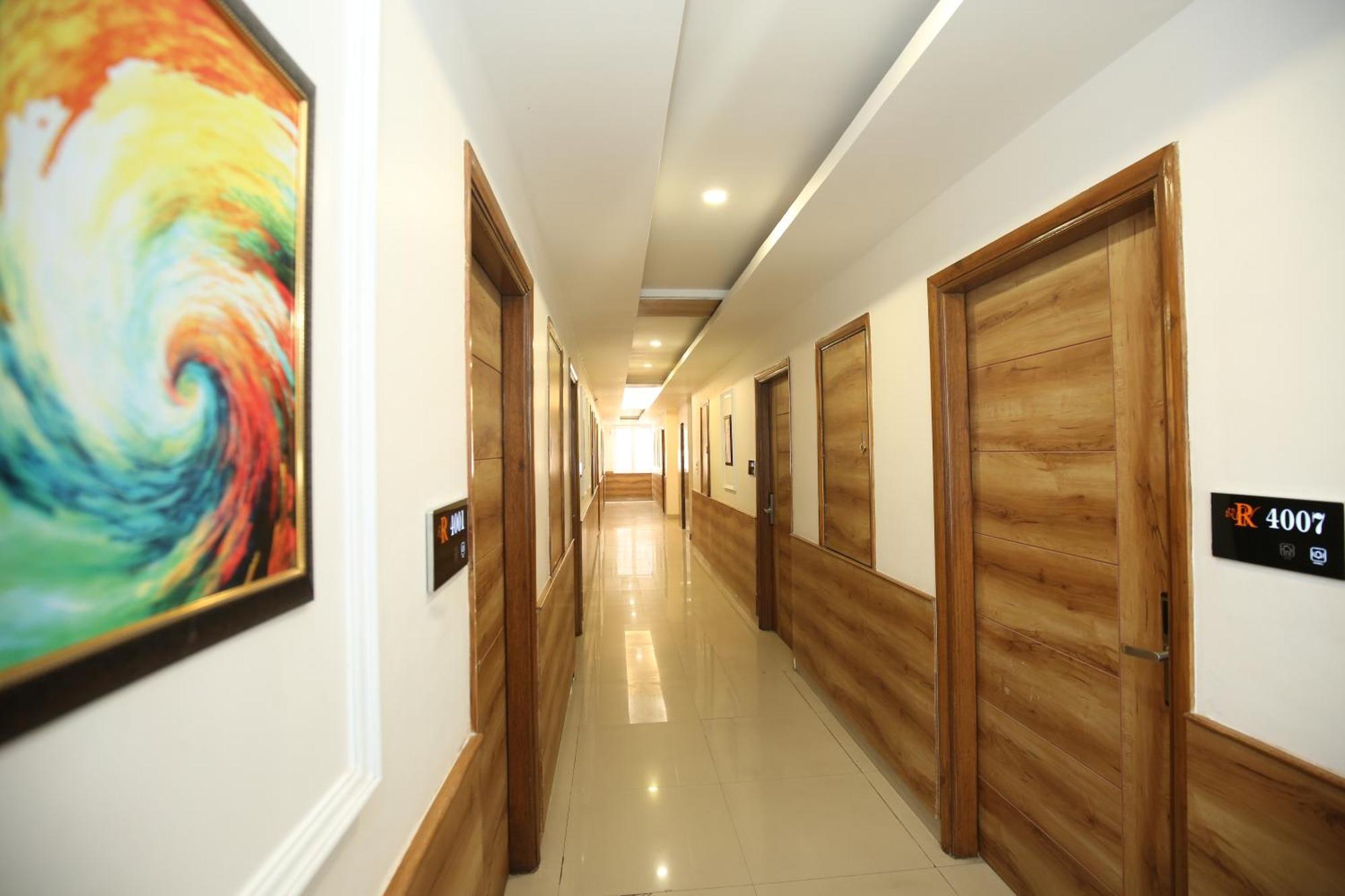 Hotel R V Regency Amritsar Exterior foto